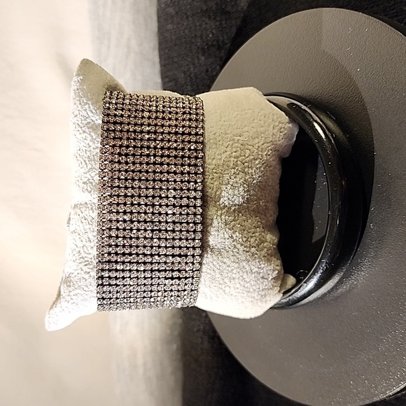 EXPRESS Rhinestone Bracelet Sz 6.5" - Picture 6 of 6